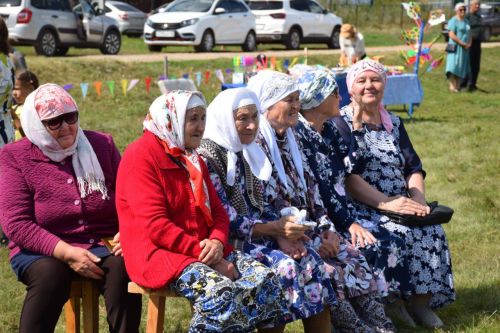 Душевный праздник в деревне Урняк: КДЦ «Грани» подарил жителям незабываемый день
