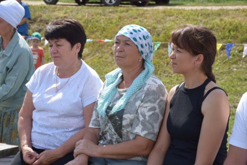 Душевный праздник в деревне Урняк: КДЦ «Грани» подарил жителям незабываемый день
