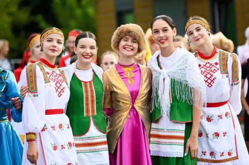 В Черемшане отметили тройной праздник: День нефтяника, День Республики и День села