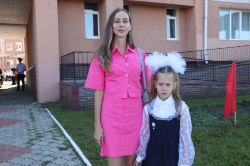 Яркий старт нового учебного года: в Нурлатской гимназии прошла торжественная линейка