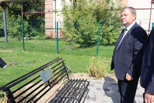 В Нурлате торжественно открыли Аллею учителей