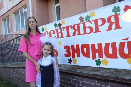 Яркий старт нового учебного года: в Нурлатской гимназии прошла торжественная линейка