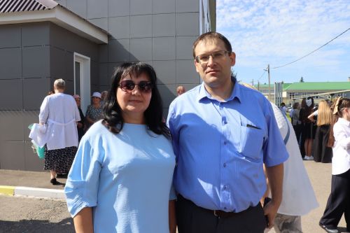 В Нурлате торжественно открыли Аллею учителей