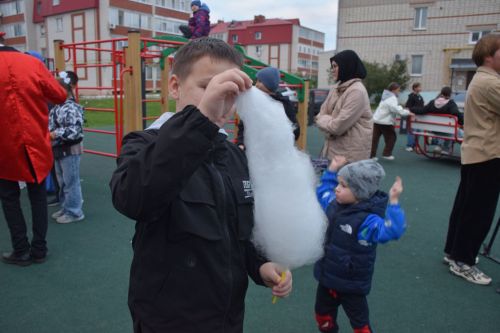 «Созвездие Нурлата» дало старт Эстафете добрых дел праздником для детей