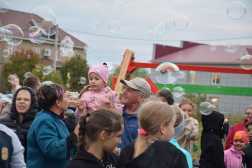 «Созвездие Нурлата» дало старт Эстафете добрых дел праздником для детей