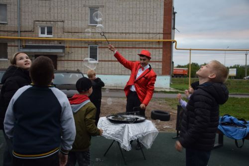 «Созвездие Нурлата» дало старт Эстафете добрых дел праздником для детей