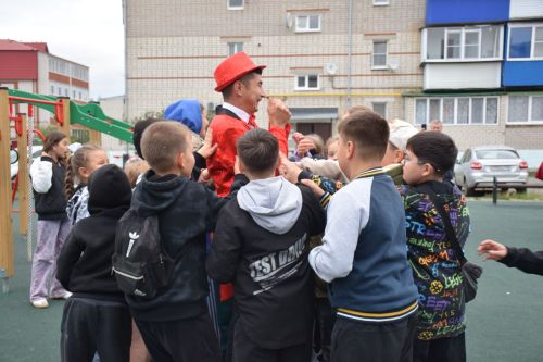 «Созвездие Нурлата» дало старт Эстафете добрых дел праздником для детей