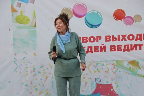В Нурлате торжественно открыли еще один благоустроенный двор