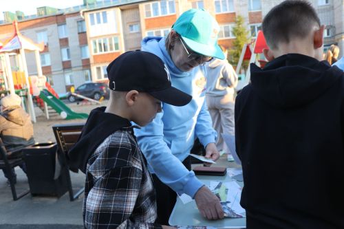 В Нурлате торжественно открыли еще один благоустроенный двор