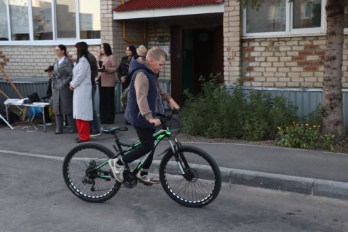 В Нурлате торжественно открыли еще один благоустроенный двор