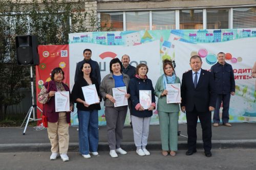В Нурлате торжественно открыли еще один благоустроенный двор