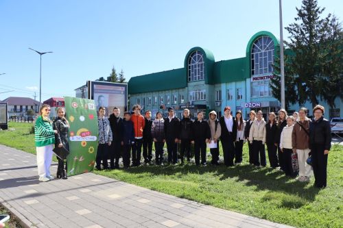 Уроки мужества под открытым небом: нурлатская молодежь знакомится с историей героев-земляков