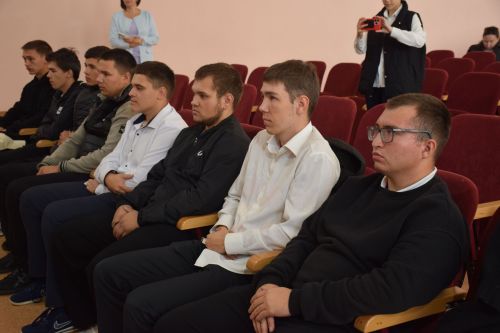 В Нурлате прошел муниципальный этап конкурса «Автосессия»