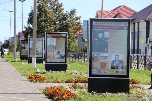 Уроки мужества под открытым небом: нурлатская молодежь знакомится с историей героев-земляков