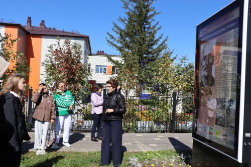 Уроки мужества под открытым небом: нурлатская молодежь знакомится с историей героев-земляков