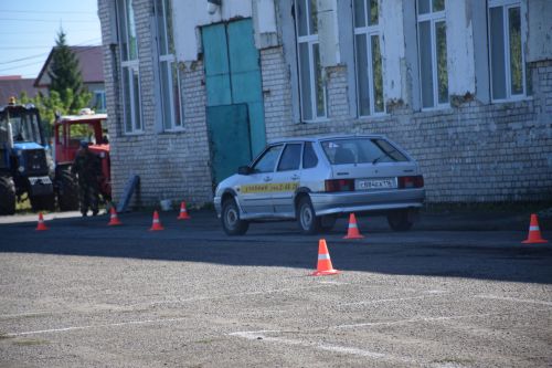В Нурлате прошел муниципальный этап конкурса «Автосессия»