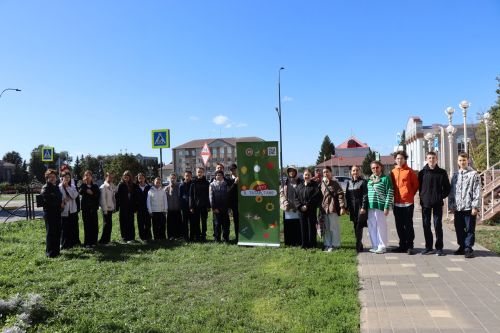 Уроки мужества под открытым небом: нурлатская молодежь знакомится с историей героев-земляков