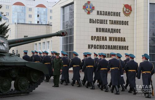 «Кузница защитников Отечества»: выпускник Казанского танкового училища о современной войне и легендарных традициях