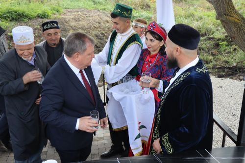 В Нурлате с участием министра открыли родник «Зуфар бабай чишмэсе»