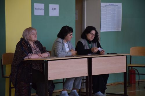 Единый день голосования в Нурлате: на избирательный участок №2331 жители приходят целыми семьями