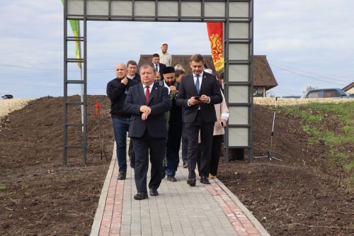 В Нурлате с участием министра открыли родник «Зуфар бабай чишмэсе»