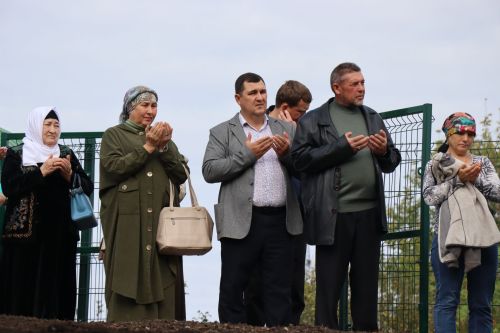 В Нурлате с участием министра открыли родник «Зуфар бабай чишмэсе»