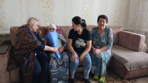 Жительницу Нурлата поздравили с 90-летием