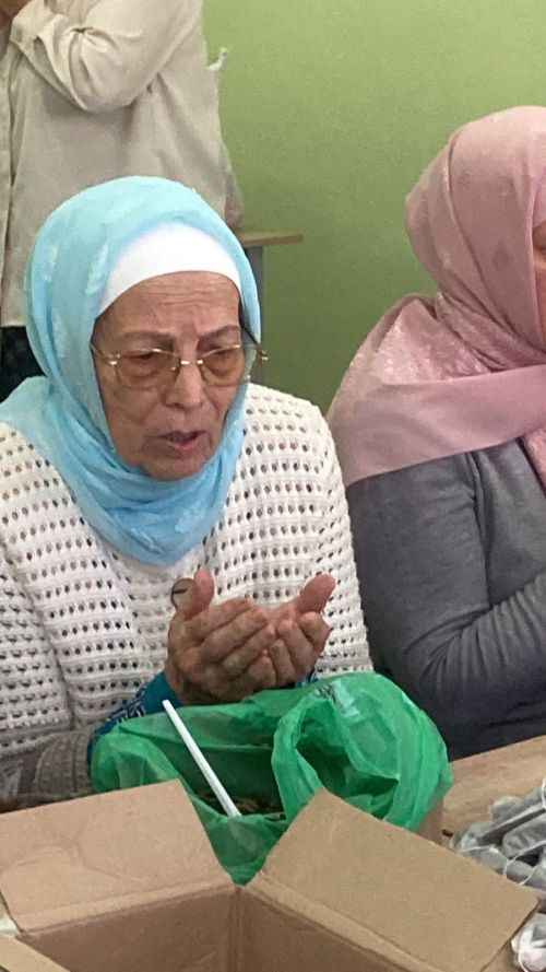«Энием чае»: Нурлатское медресе отправляет на передовую частичку домашнего тепла