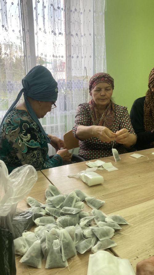 «Энием чае»: Нурлатское медресе отправляет на передовую частичку домашнего тепла