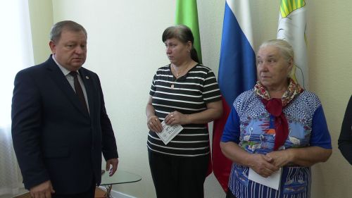 Глава Нурлатского района Дамир Ишкинеев дал старт традиционной акции «Районную газету – на родном языке»
