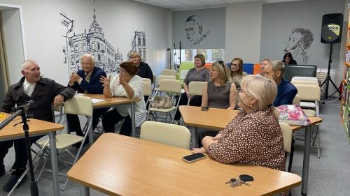 Поэтический четверг возобновил работу в библиотеке Нурлата
