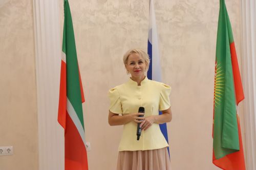 Бриллиантовые, изумрудные и золотые: в Нурлате чествовали юбиляров семейной жизни