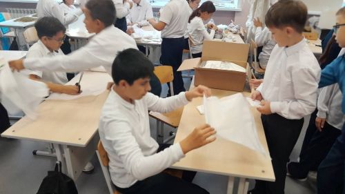 Якушкинские школьники, отложив дела, поддержали участников СВО