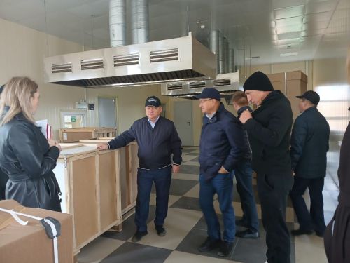 Дамир Ишкинеев проинспектировал ход строительства социальных объектов в Нурлатском районе