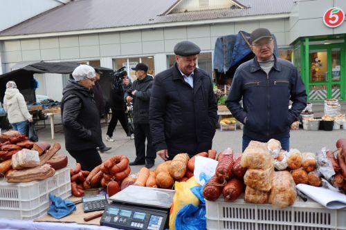 В Нурлате ко Дню пожилых людей организовали осеннюю ярмарку