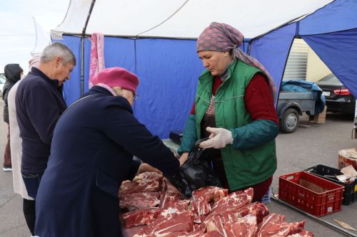 В Нурлате ко Дню пожилых людей организовали осеннюю ярмарку