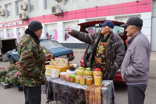 В Нурлате ко Дню пожилых людей организовали осеннюю ярмарку