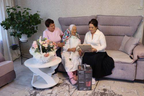 90 лет достойной жизни: ветеран труда из Нурлата принимает поздравления