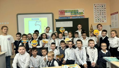 Акция «Подари улыбку» прошла в нурлатской школе