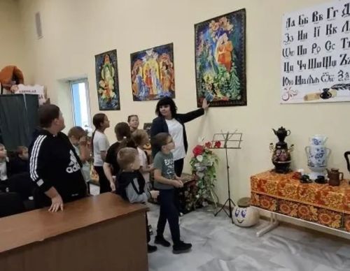 В мире культуры: мамыковские четвероклассники открыли для себя новые профессии