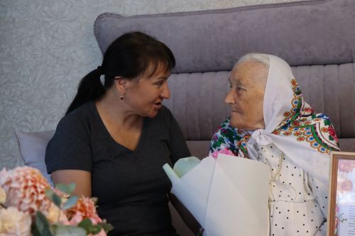 90 лет достойной жизни: ветеран труда из Нурлата принимает поздравления