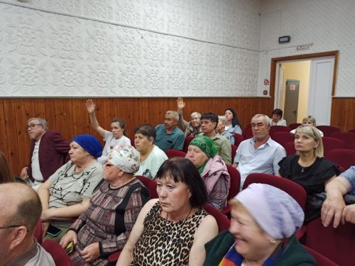 Встречи руководства Нурлатского района с жителями микрорайонов продолжаются