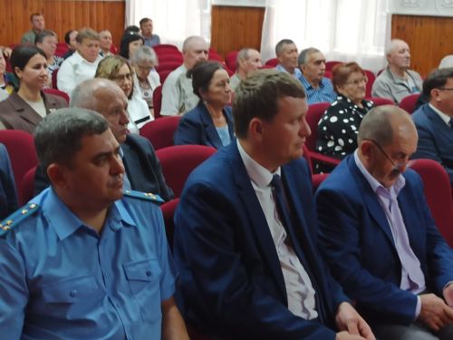 Встречи руководства Нурлатского района с жителями микрорайонов продолжаются