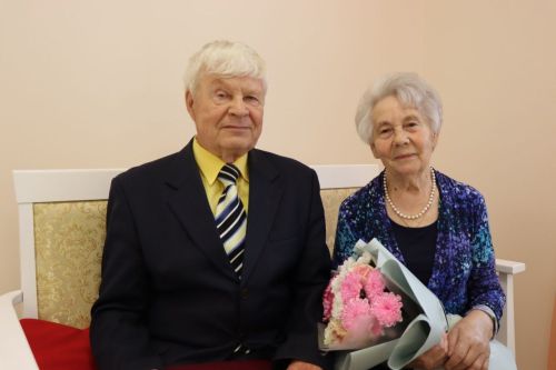 Юлия и Николай Шартыновы в этом году отмечают 50-летие совместной жизни.