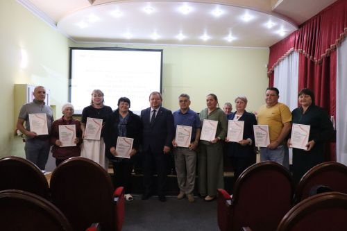 Жители микрорайона «Центральный» города Нурлат обсудили актуальные вопросы с главой района и представителями власти
