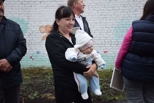 В Нурлате продолжают торжественно открывать дворы