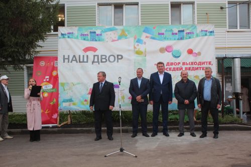 В Нурлате открыли третий обновленный двор по программе «Наш двор»