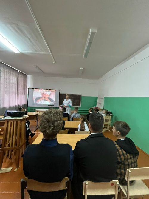 Врачи Нурлатской ЦРБ провели полезные уроки здоровья для школьников