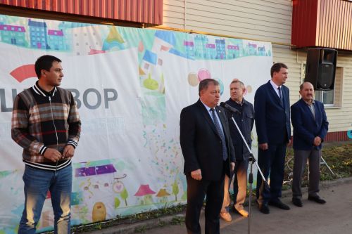 В Нурлате продолжаются праздники на обновленных дворовых территориях