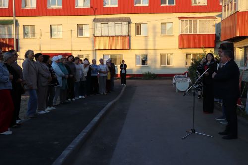 В Нурлате продолжаются праздники на обновленных дворовых территориях